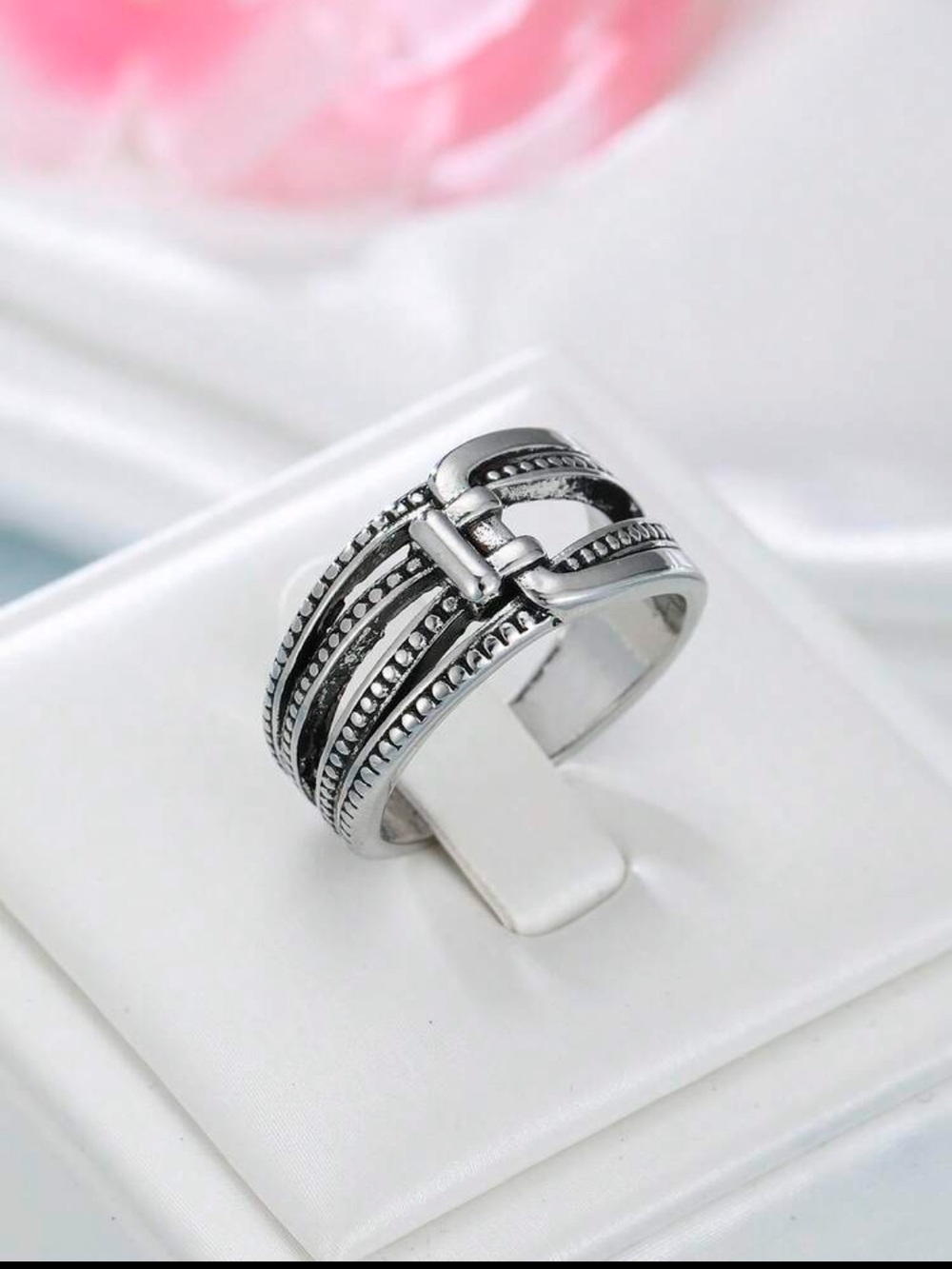 Silver ring - Picture 3 of 3